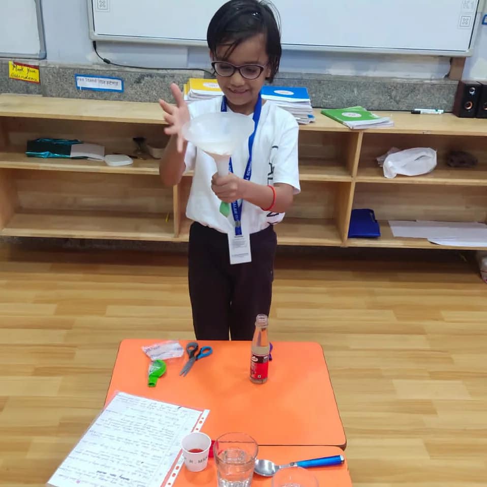 Grade 3 Demonstrated Physical and Chemical Experiments-4